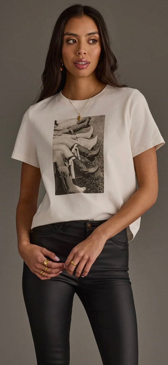 COWGIRL BOOTS WITH BOWS GRAPHIC TEE