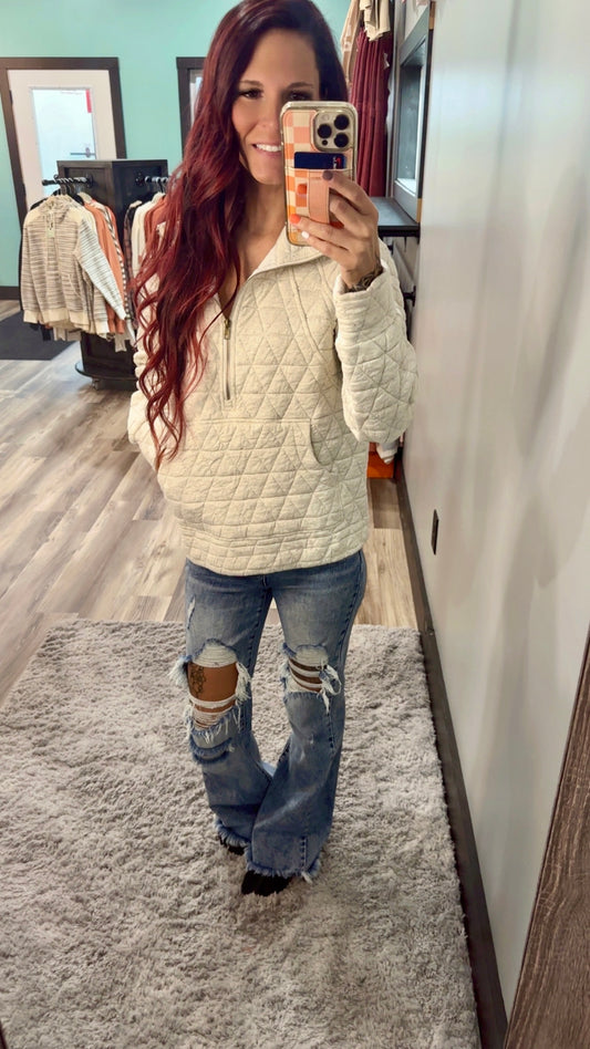 QUILTED QUARTER ZIP UP SWEATSHIRT